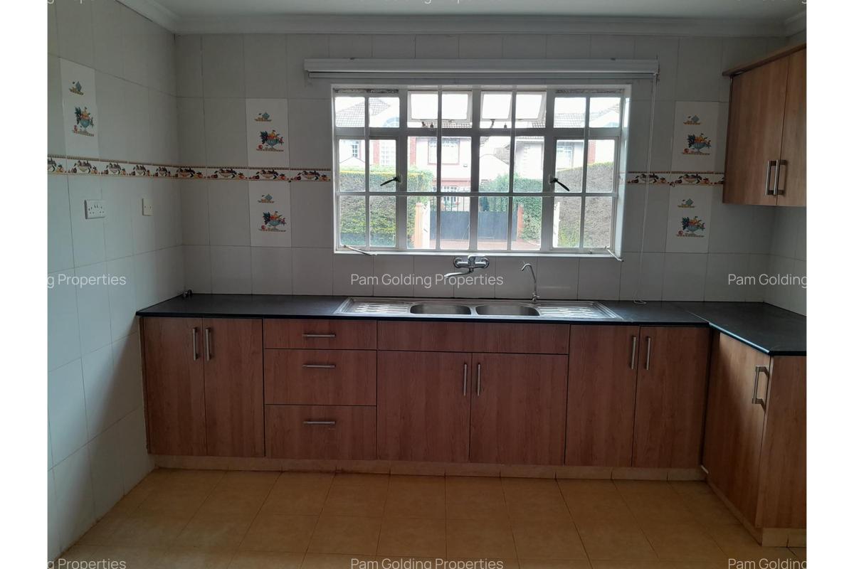 4 Bed House with En Suite at Runda Paradise - 8