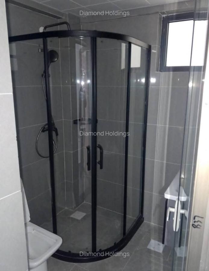 2 Bed Apartment with En Suite at Riverside - 9