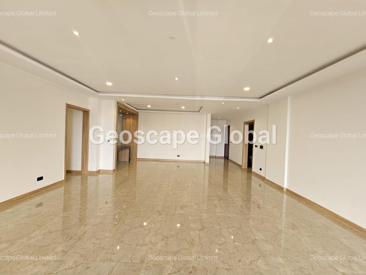 4 Bed Apartment with En Suite in Spring Valley - 4