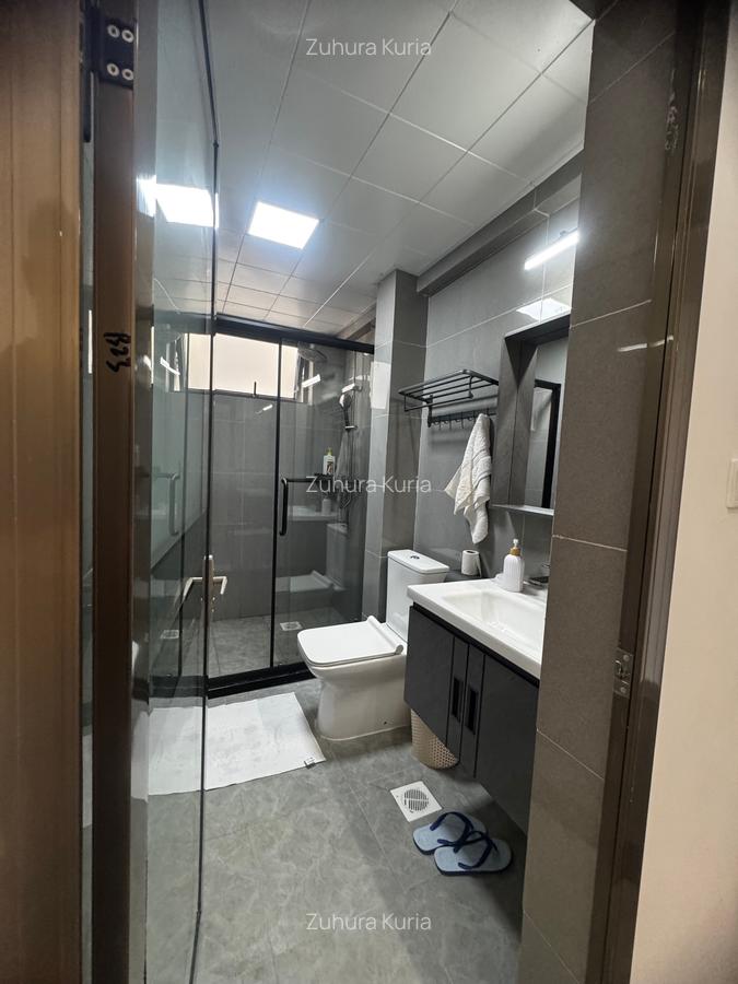 Serviced 2 Bed Apartment with En Suite at Riverside Drive - 9