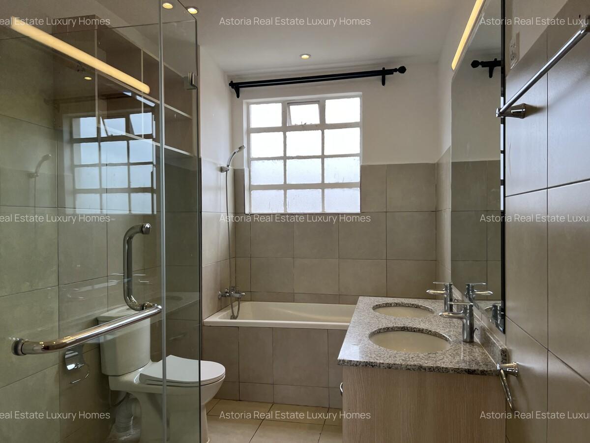 3 Bed Apartment with En Suite at 2026-438 - 11