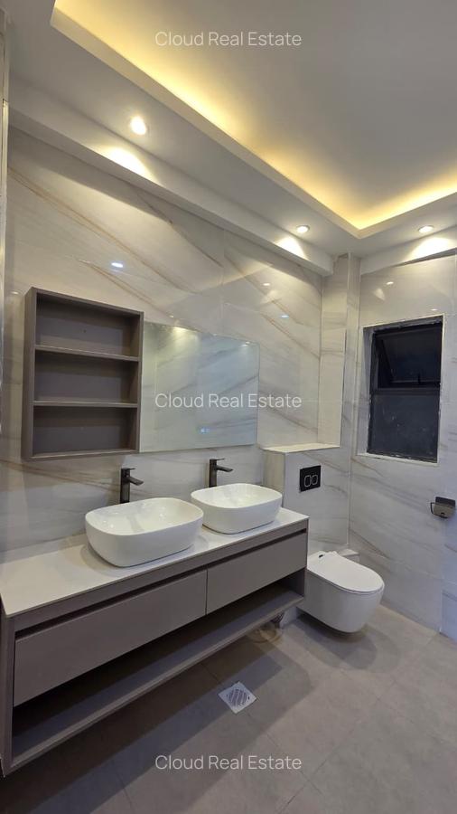 3 Bed Apartment with En Suite in Parklands - 16
