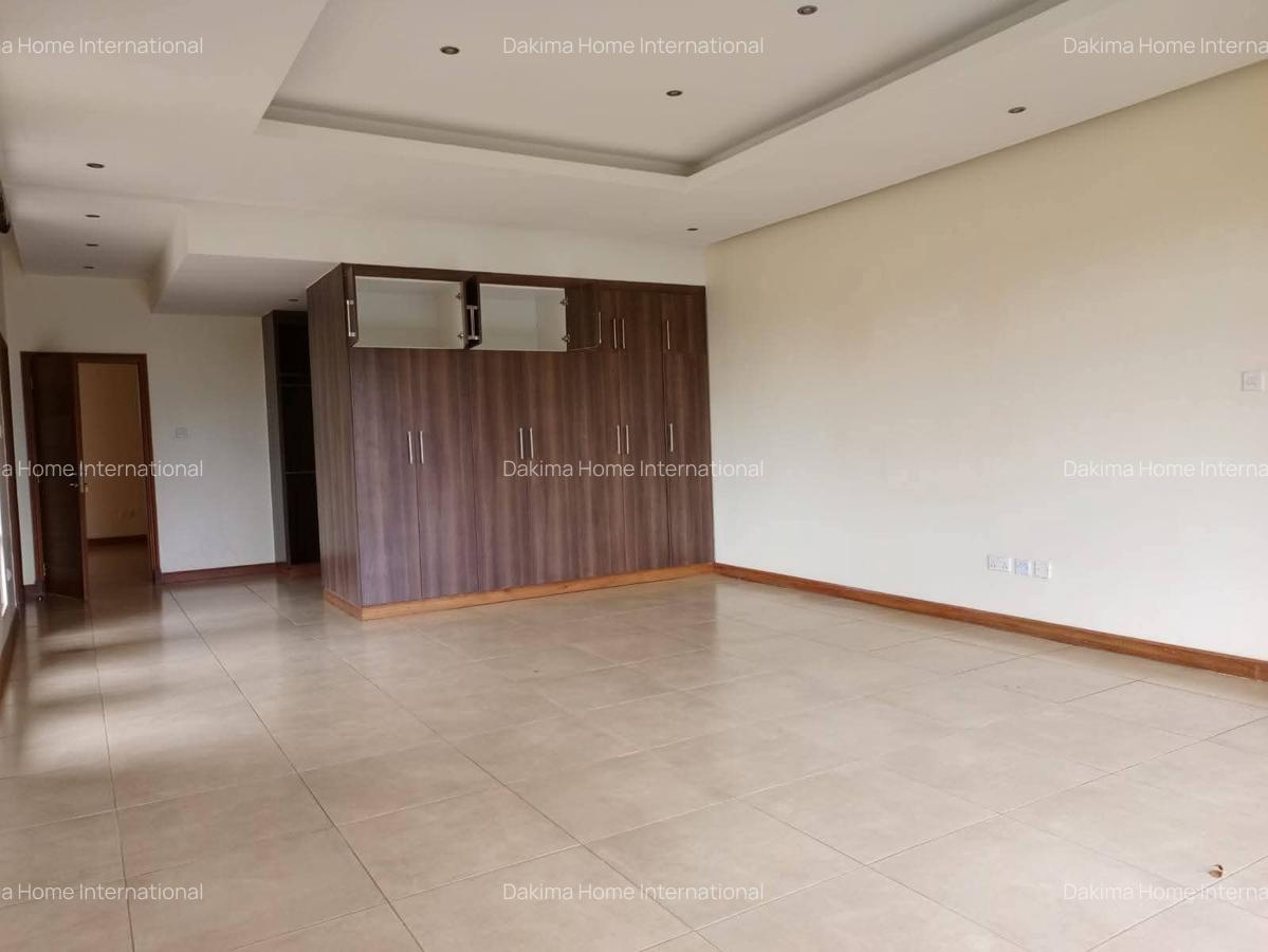 4 Bed Townhouse with En Suite in Runda - 4