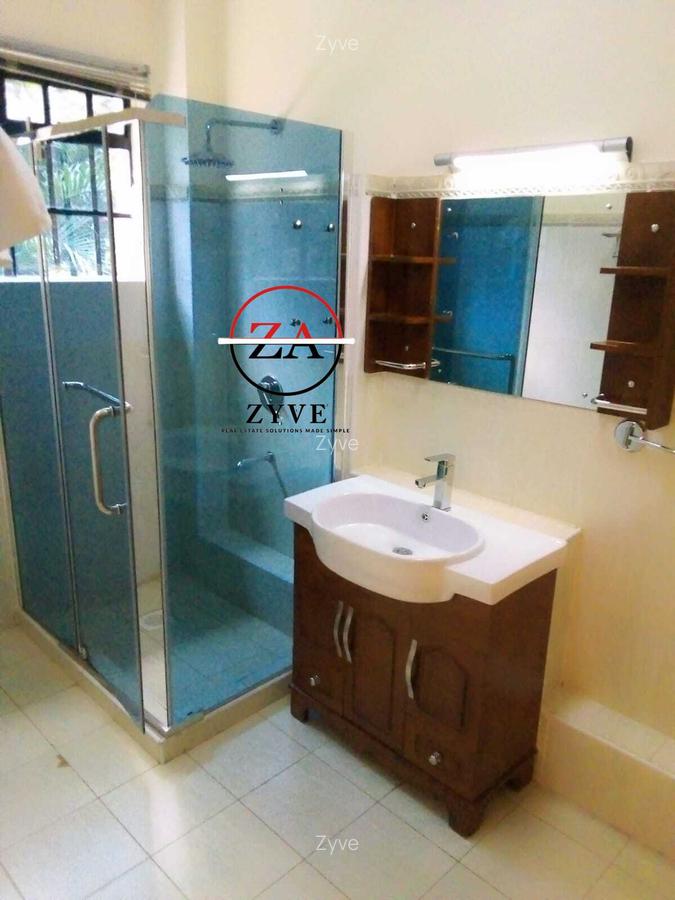 Serviced 2 Bed Apartment with En Suite at Rosslyn - 11