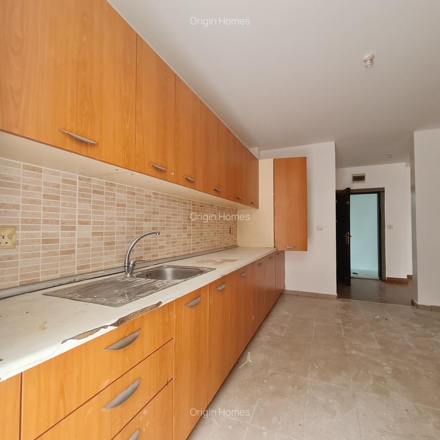4 Bed Apartment with En Suite at Lavin - 4