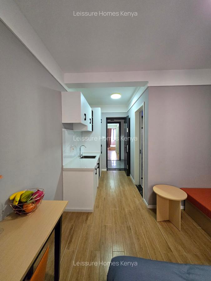 Studio Apartment with Swimming Pool at Wanyee Road - 19