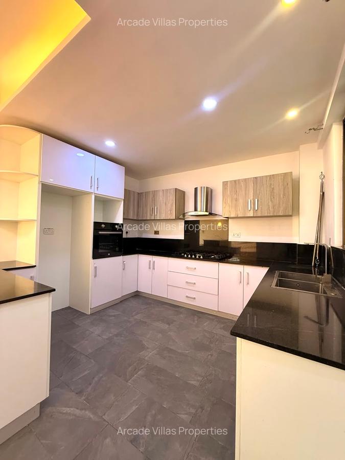 4 Bed Apartment with En Suite in Kileleshwa - 5