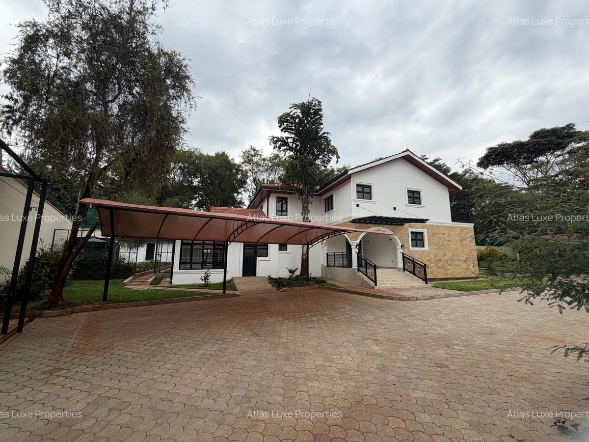 5 Bed House with En Suite at Old Runda - 1