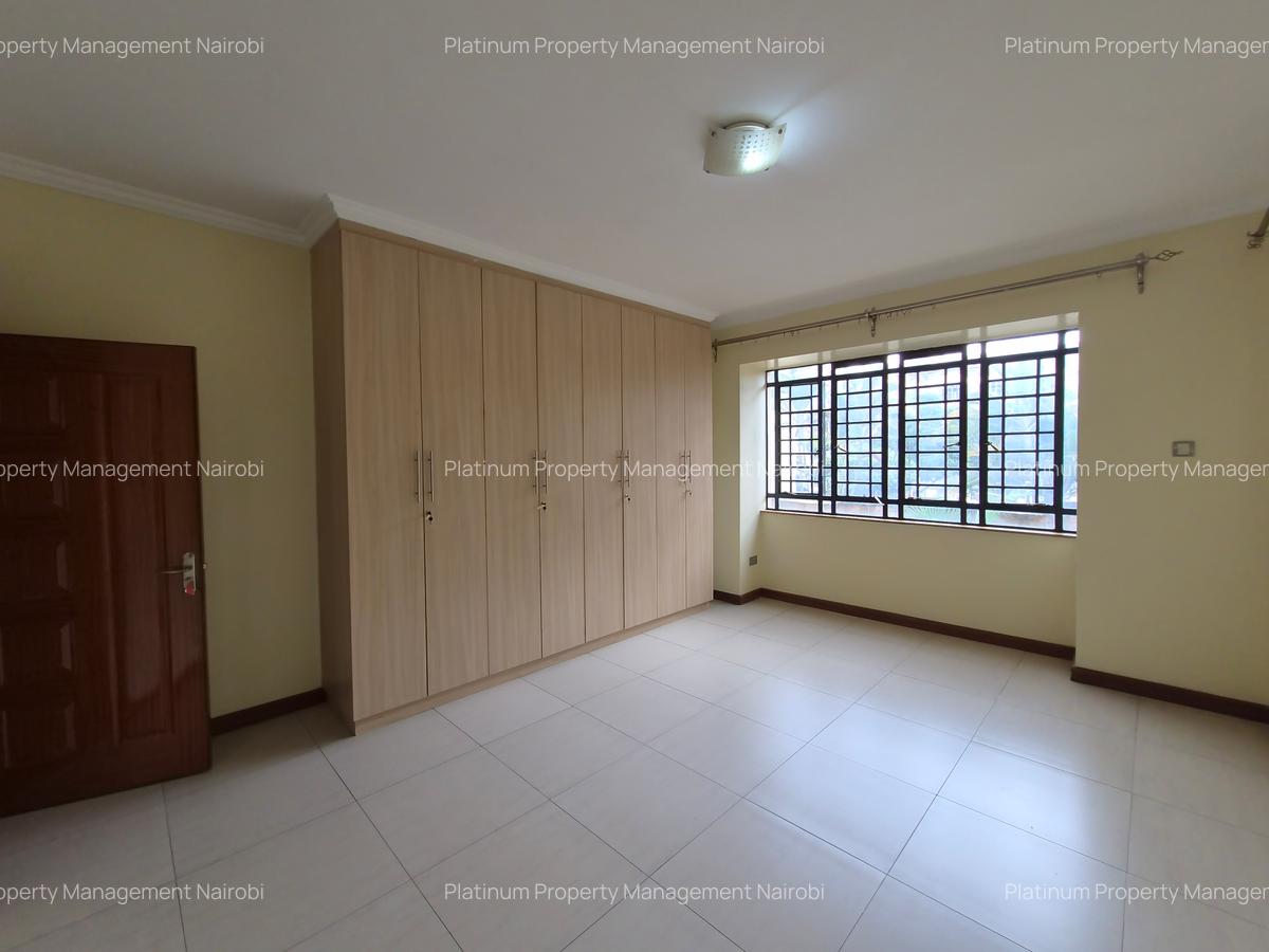 4 Bed Apartment with En Suite at Second Parklands - 19
