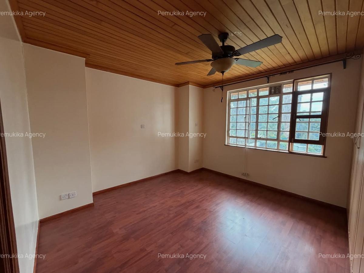 5 Bed Townhouse with En Suite in Runda - 11