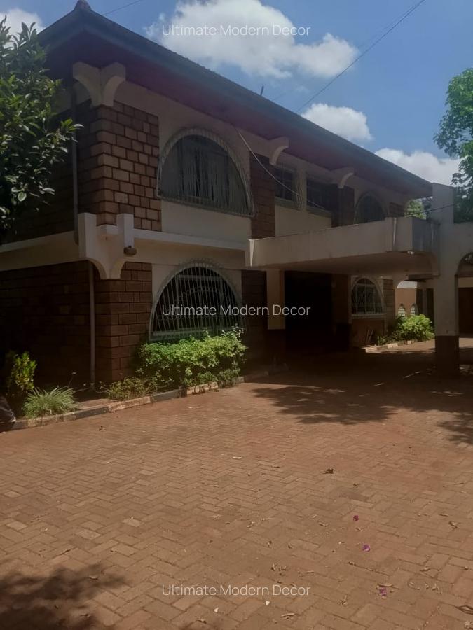 6 Bed Townhouse with Staff Quarters at Nyeri Close - 1
