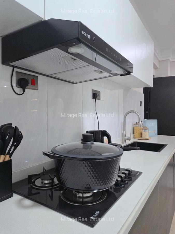 3 Bed Apartment with Swimming Pool in Kilimani - 9