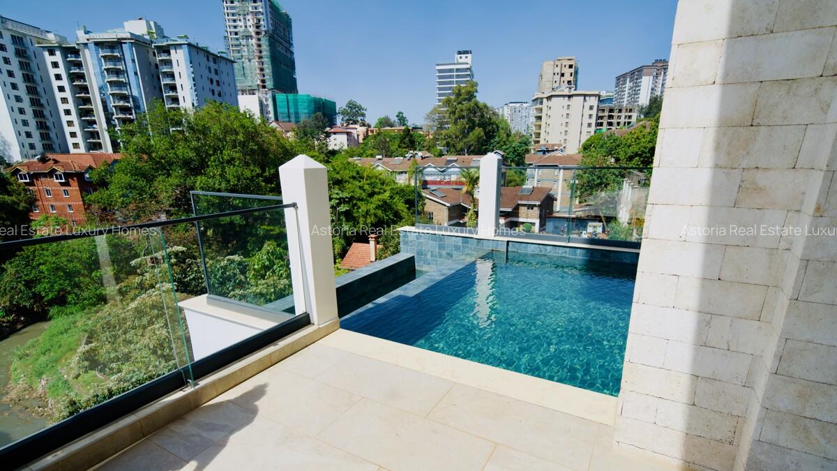 3 Bed Apartment with En Suite at 2026-385 - 2