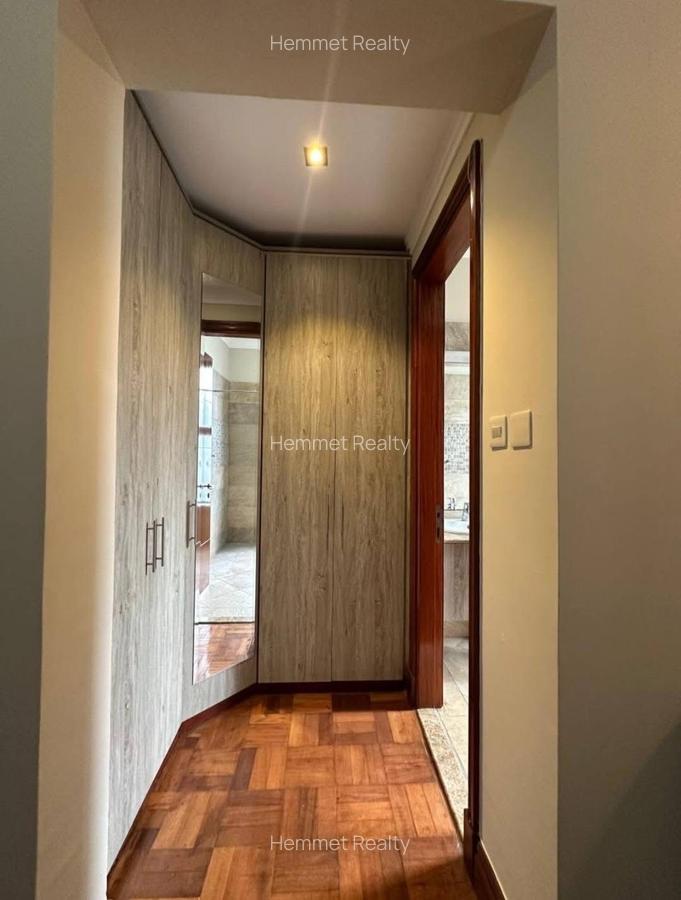 5 Bed Townhouse with En Suite in Karen - 17
