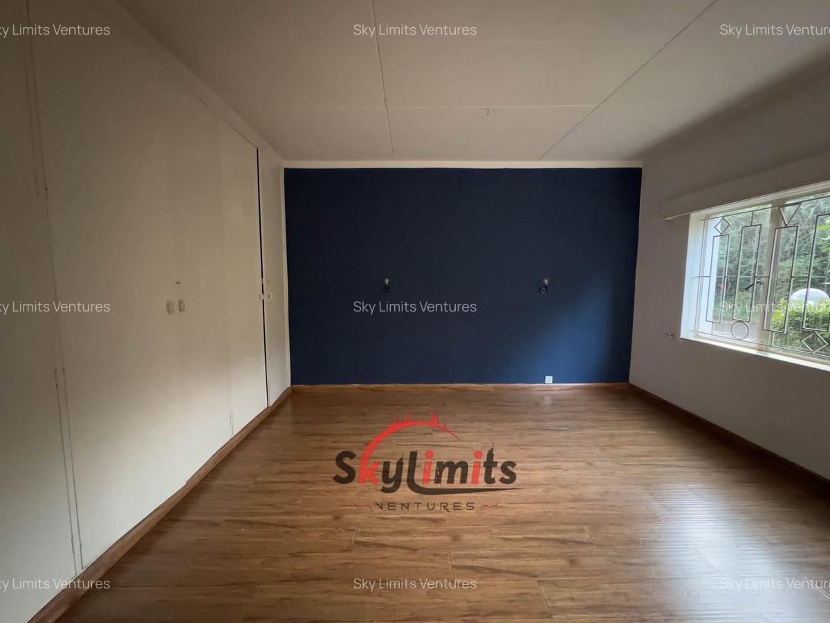 4 Bed House with Staff Quarters in Kitisuru - 9