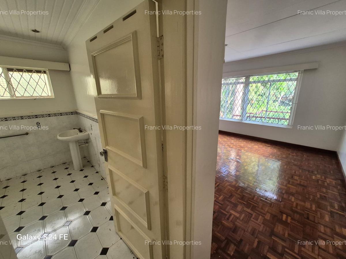 4 Bed House with En Suite at Spring Valley - 4