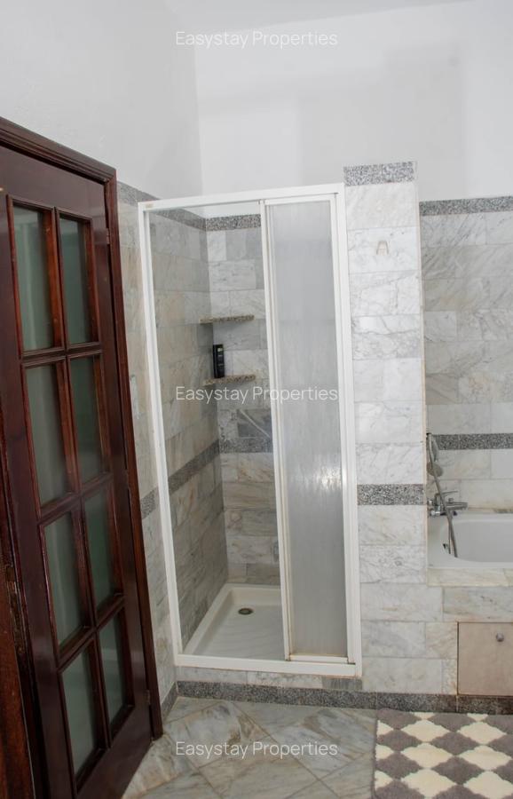 3 Bed House with En Suite in Malindi - 11