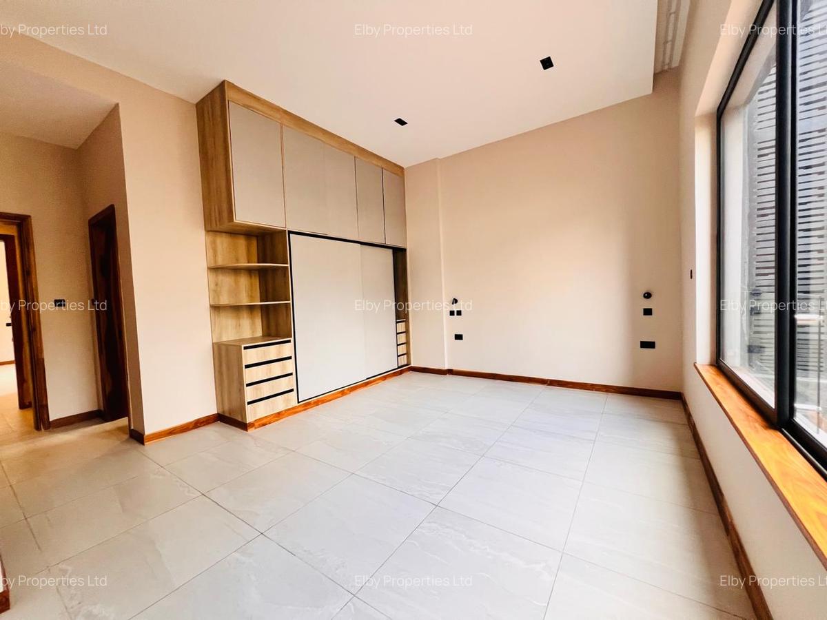 4 Bed Apartment with En Suite in Loresho - 15