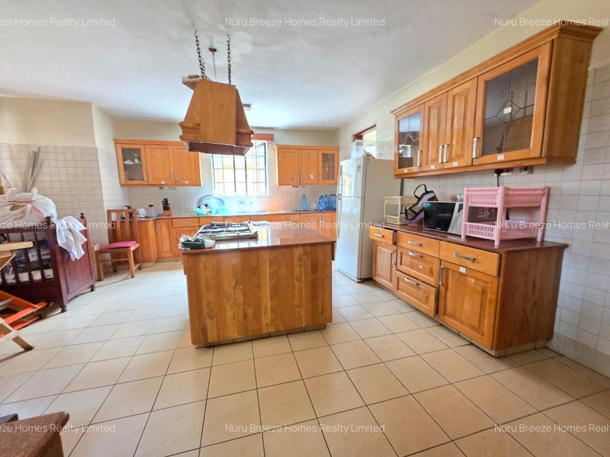 6 Bed House with En Suite in Gigiri - 3