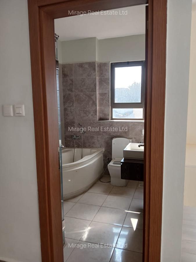3 Bed Apartment with En Suite in Kilimani - 2