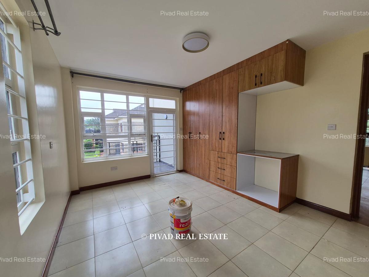 5 Bed Townhouse with Garden in Thome - 8