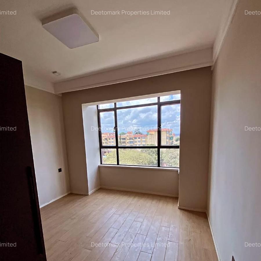2 Bed Apartment with En Suite at Lavington - 5