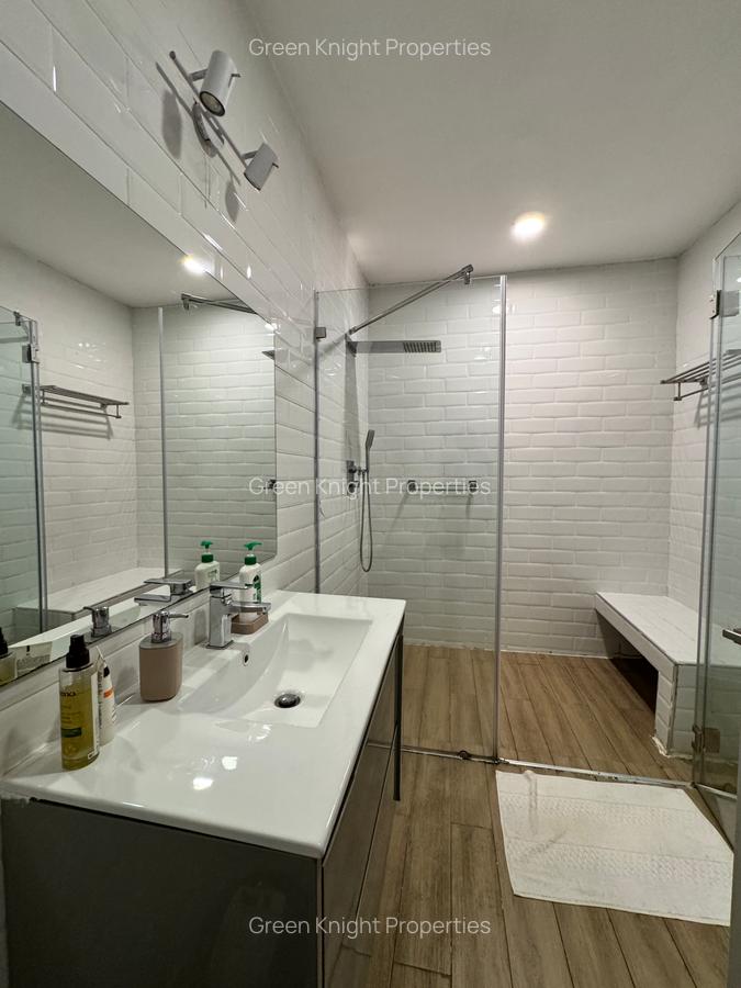 Serviced 2 Bed Apartment with En Suite in Lavington - 12