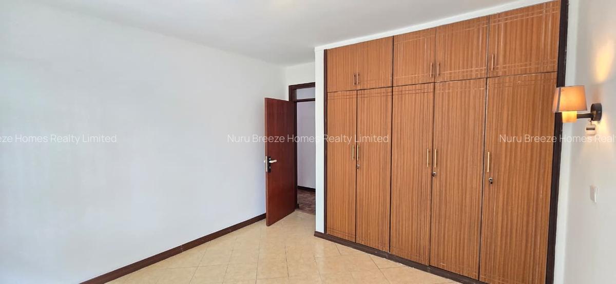 4 Bed House with En Suite in Runda - 5