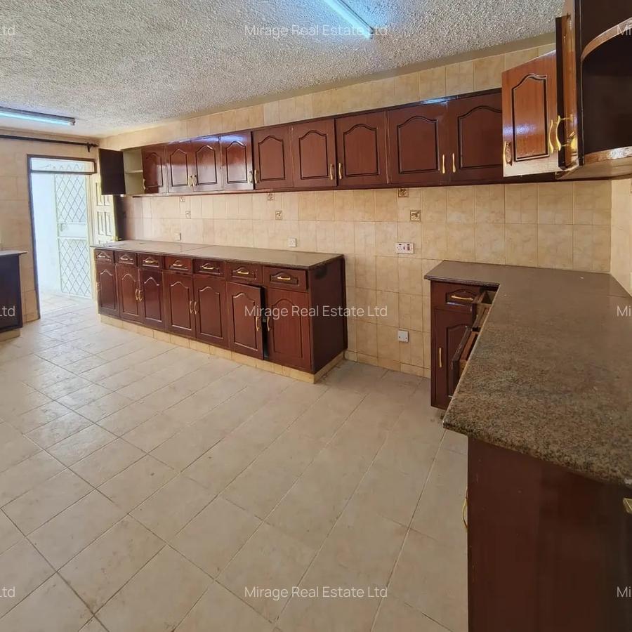 3 Bed House with Staff Quarters in Kileleshwa - 11