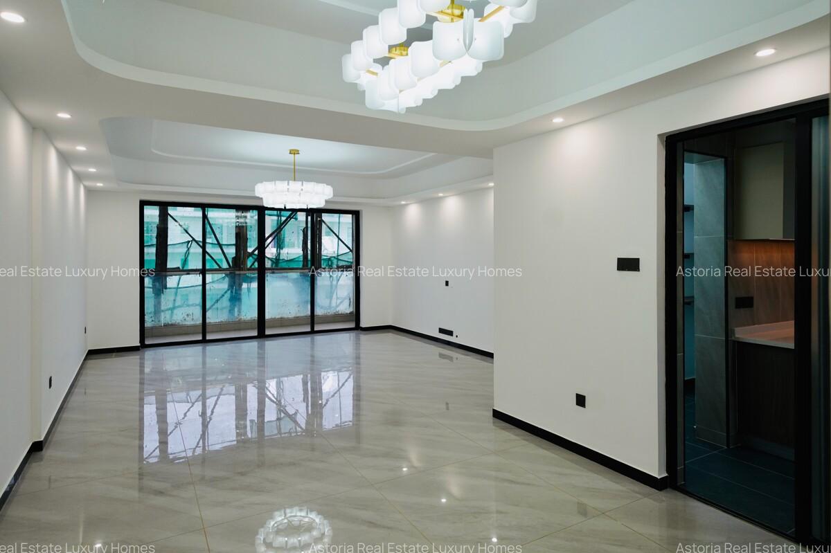 3 Bed Apartment with En Suite at 2026-107 - 6