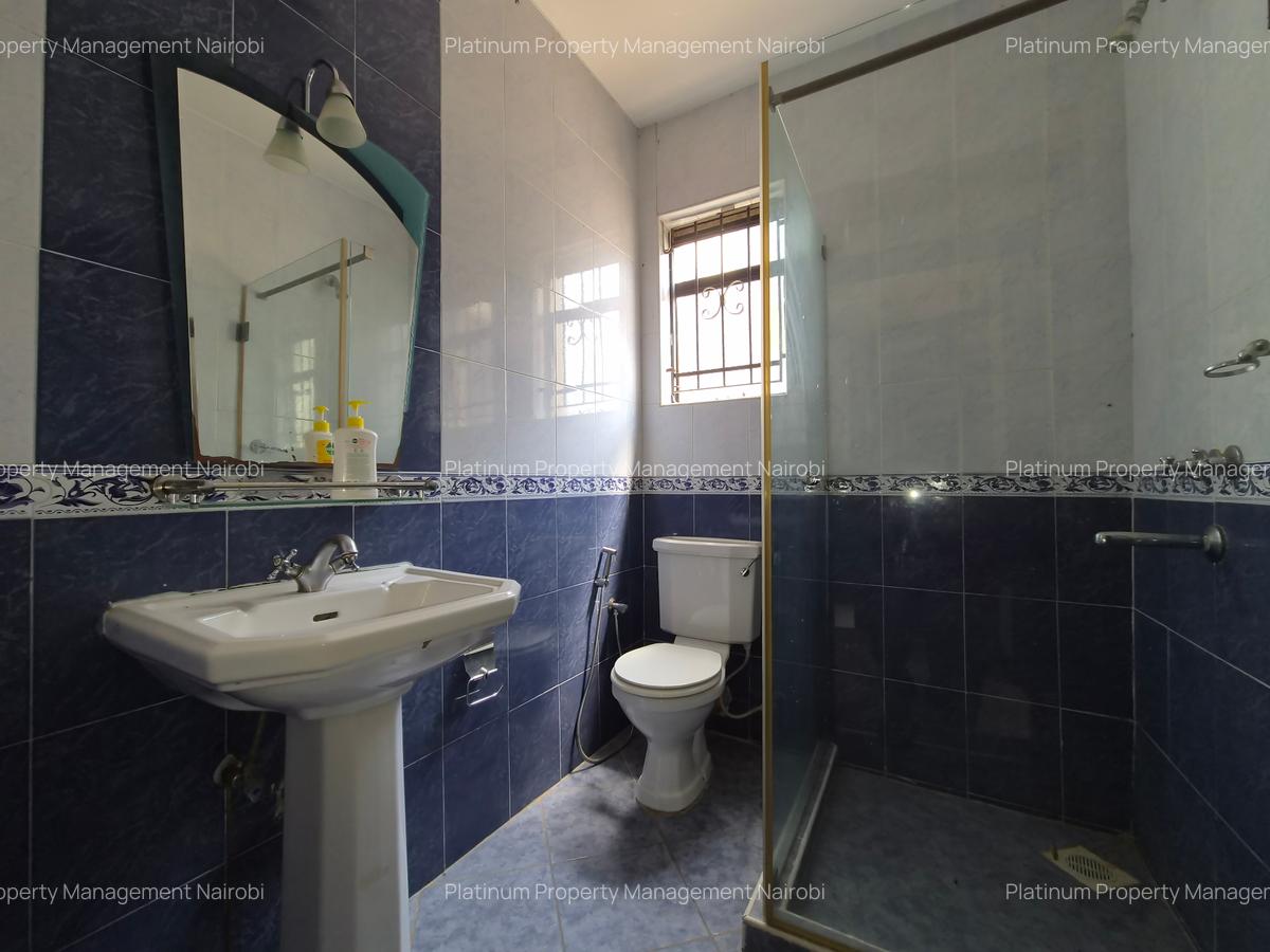 4 Bed House with En Suite at Grevillea Grove - 10
