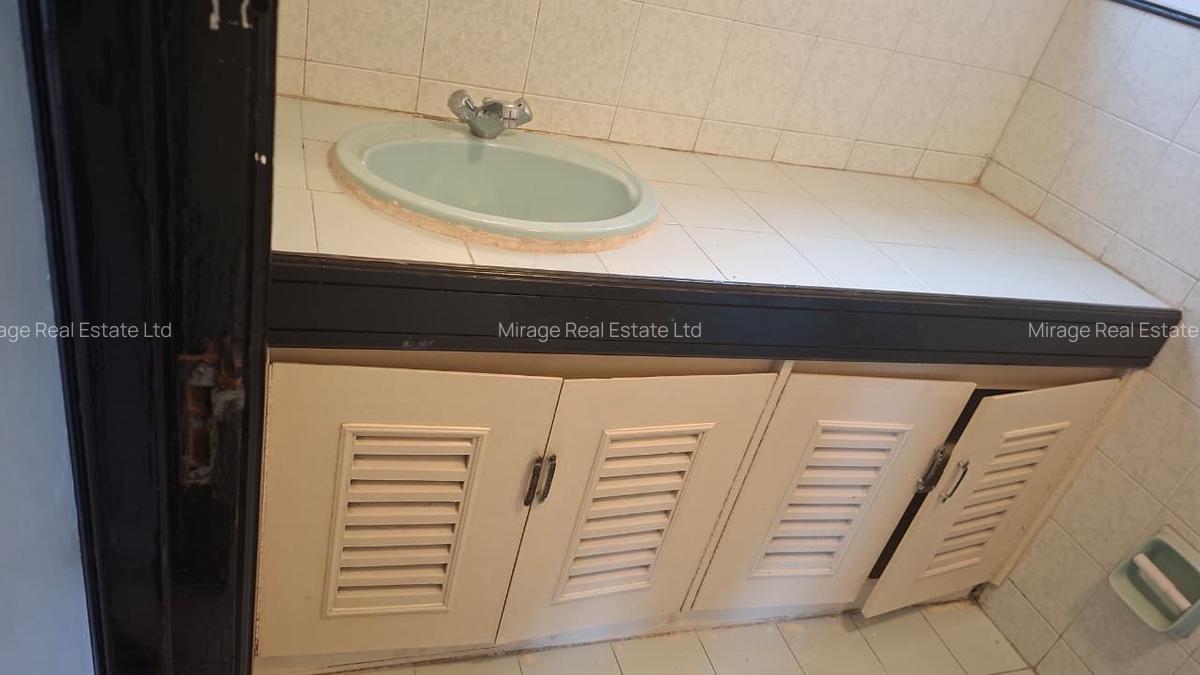 3 Bed Apartment with Parking in Kilimani - 6
