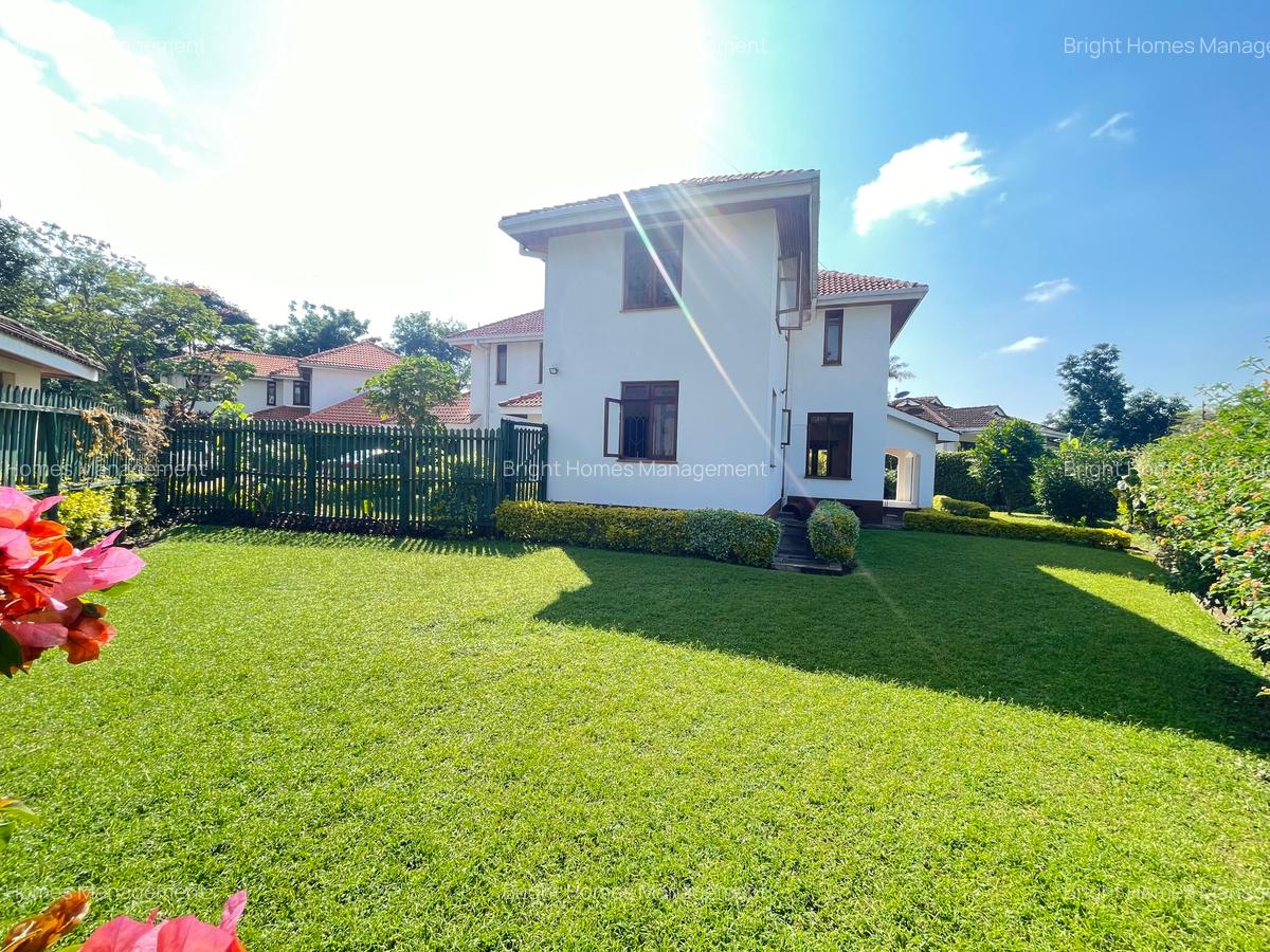 4 Bed Townhouse with En Suite in Lavington - 2