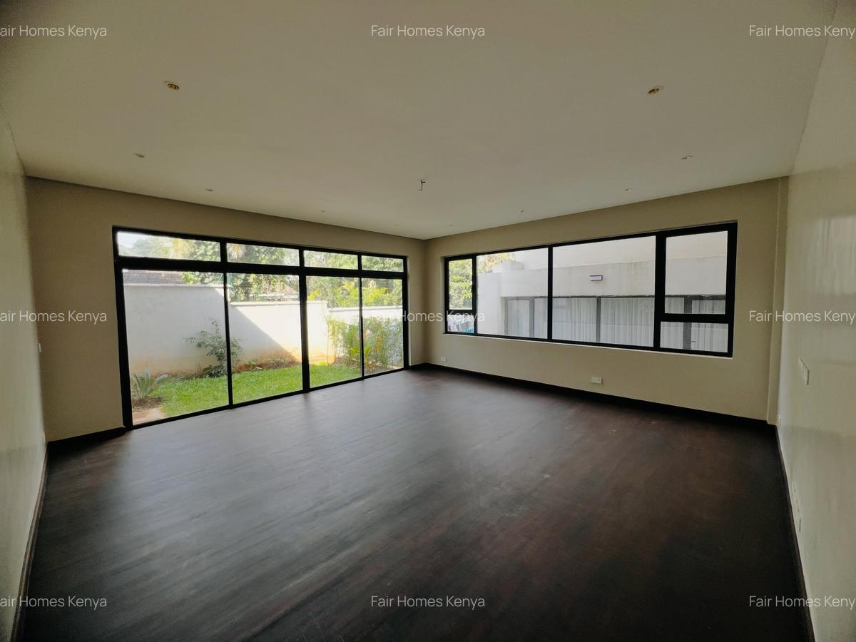 5 Bed Townhouse with En Suite at Manyani East - 4
