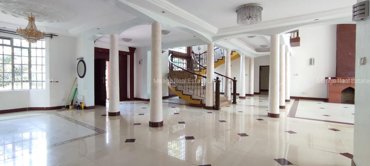 6 Bed House with En Suite in Nyari - 14