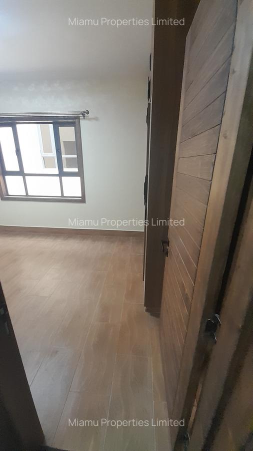 4 Bed Townhouse with En Suite at Banana Road - 7