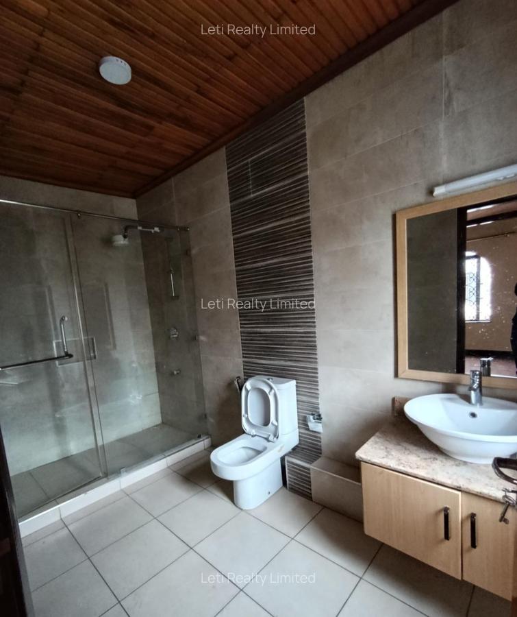 5 Bed Townhouse with En Suite in Kilimani - 11