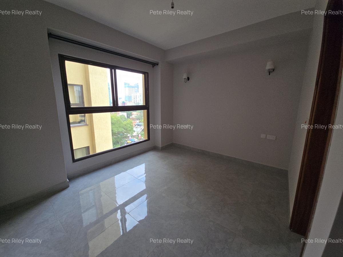 3 Bed Apartment with En Suite at School Lane - 16