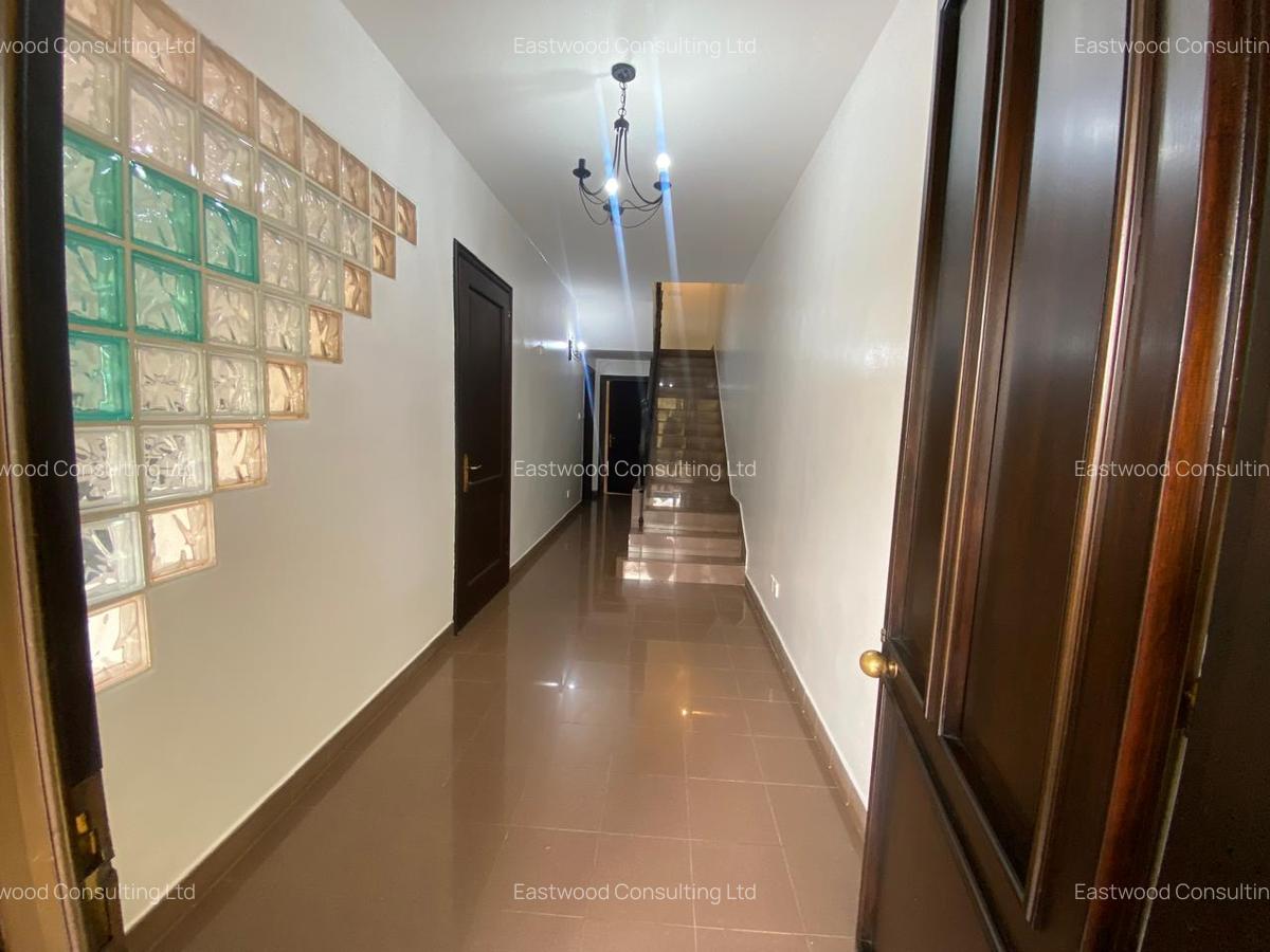 3 Bed House with En Suite in Brookside - 4