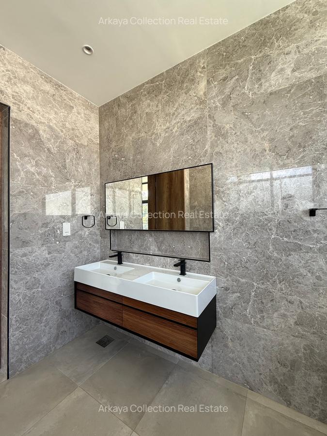5 Bed House with En Suite in Nyari - 10