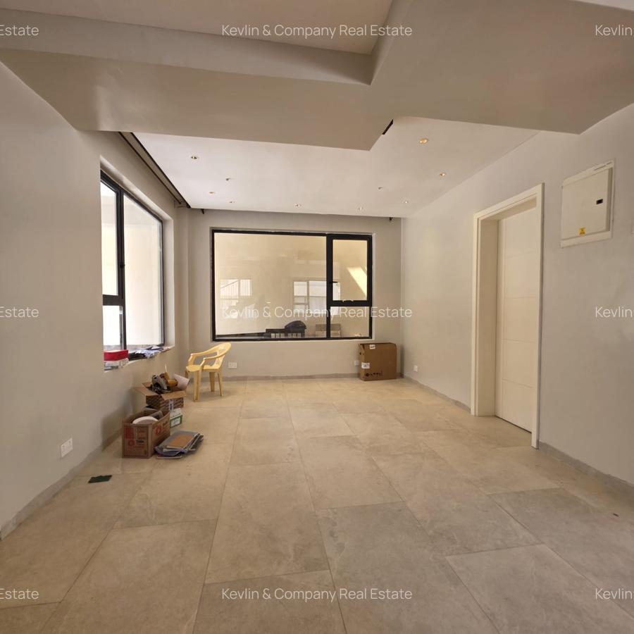 5 Bed Villa with En Suite in Lavington - 4
