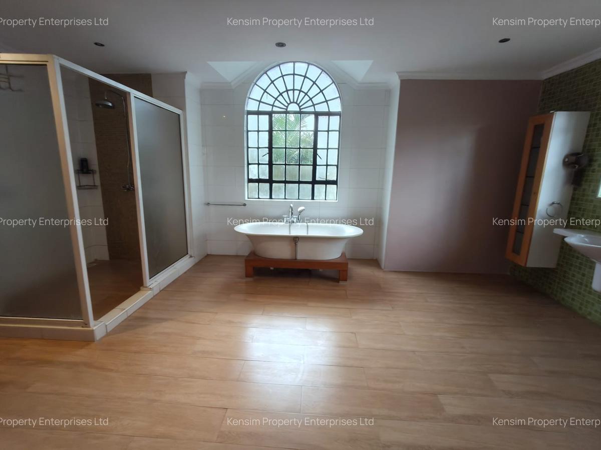 4 Bed Townhouse with En Suite in Runda - 12