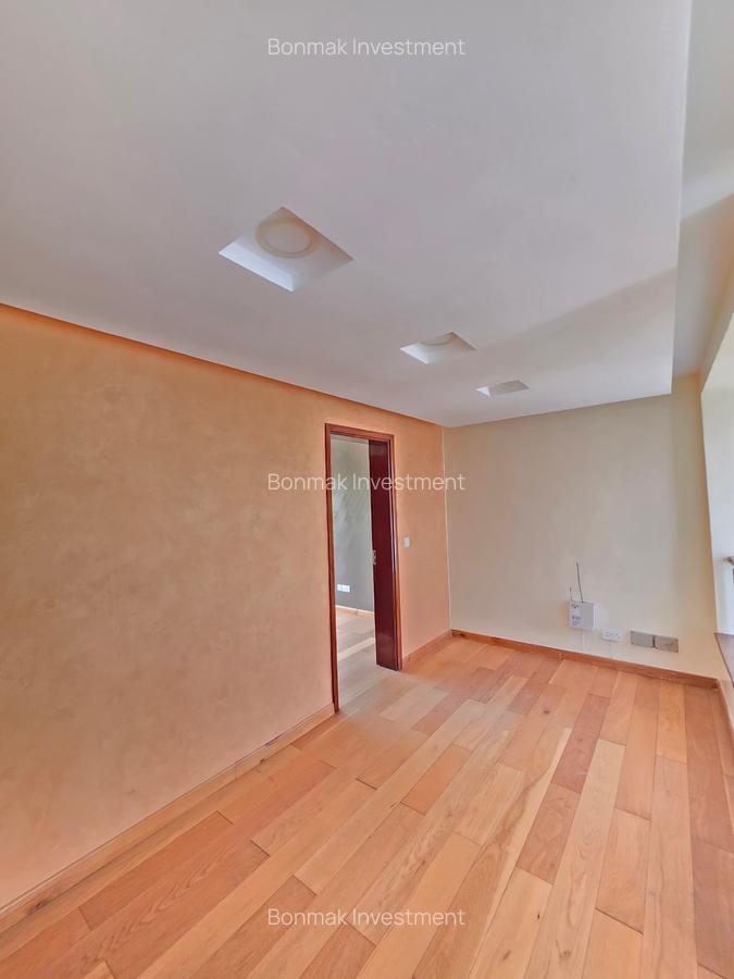 4 Bed Townhouse with En Suite at Lavington Green - 13