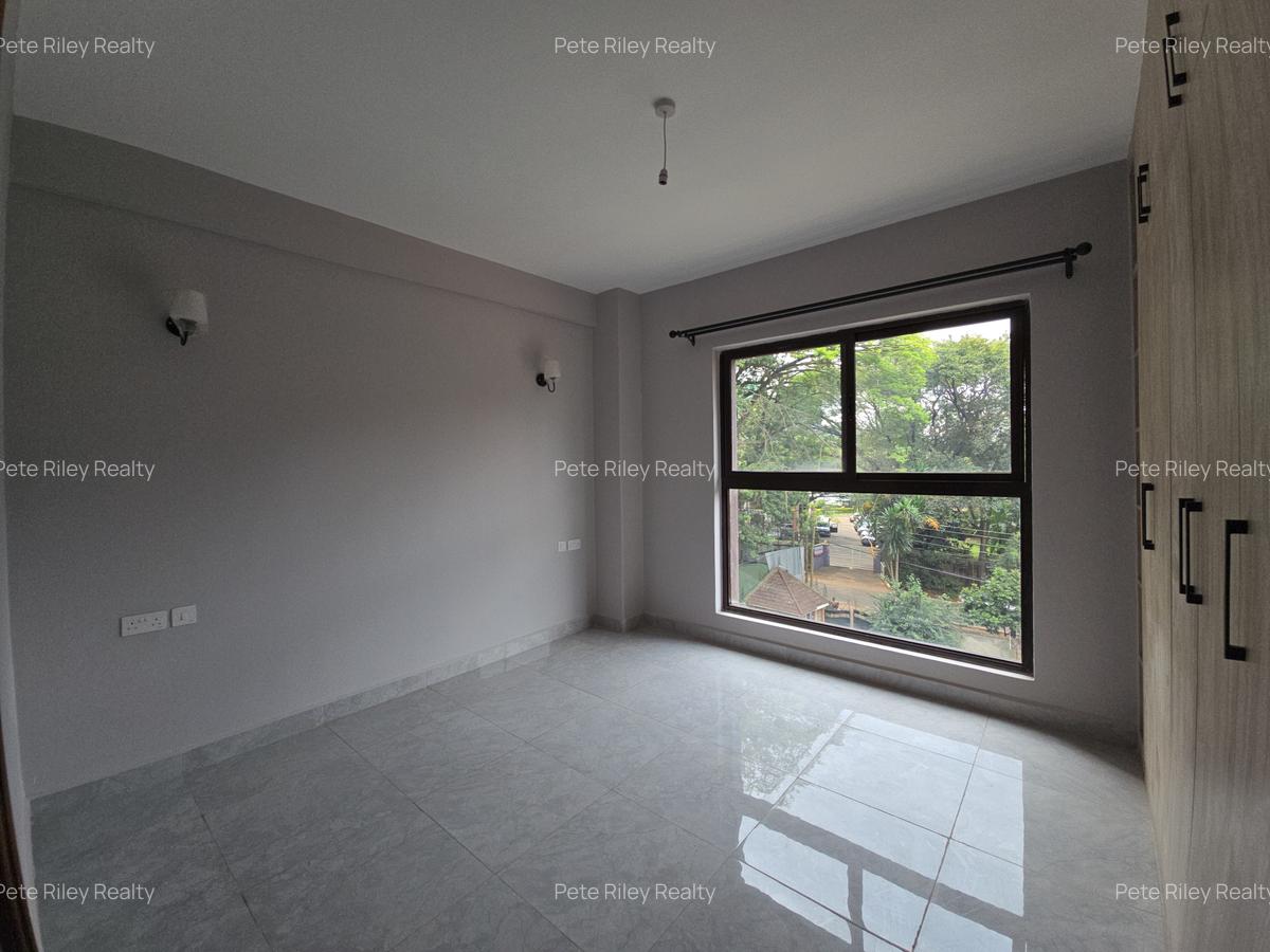 2 Bed Apartment with En Suite at School Lane - 6
