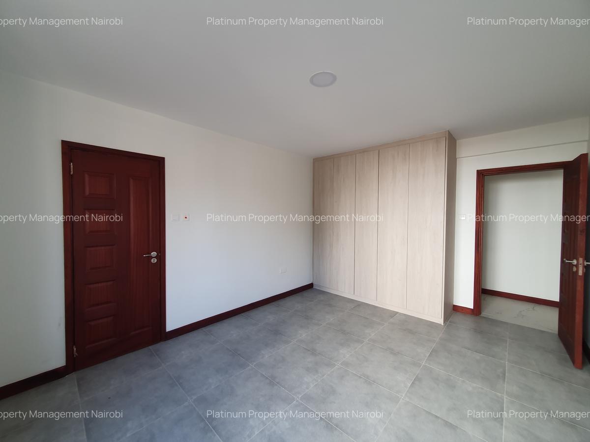 3 Bed Apartment with En Suite in Parklands - 13