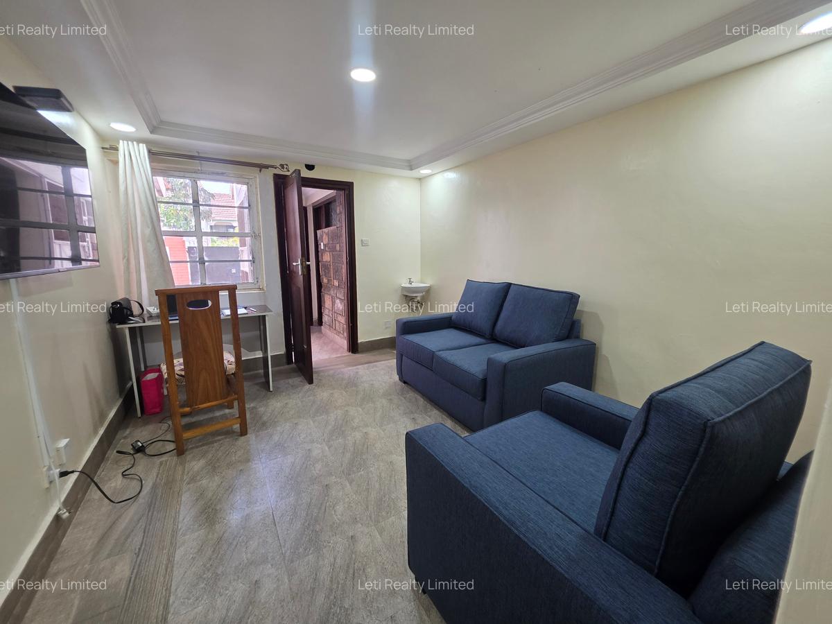 6 Bed Townhouse with En Suite in Langata - 18