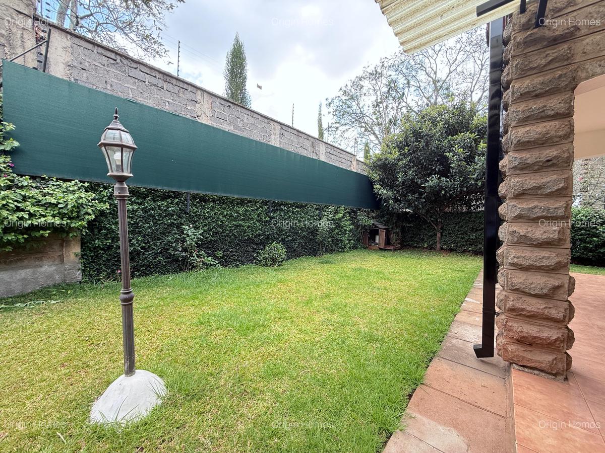 5 Bed Townhouse with En Suite at Lavington - 20