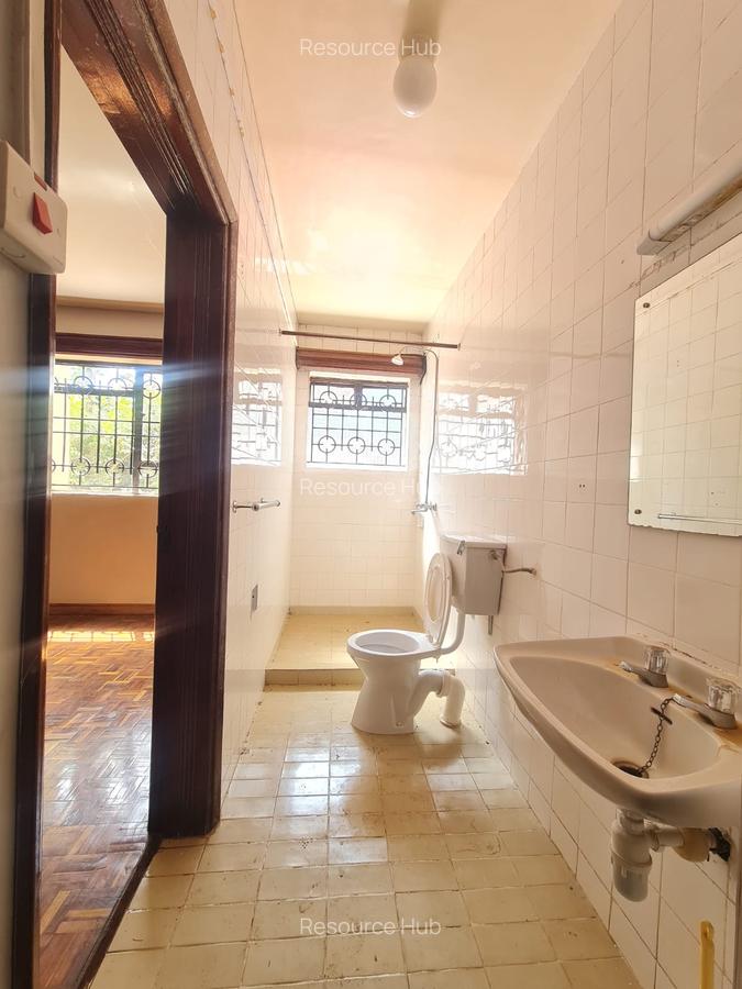 5 Bed House with En Suite at Nyari - 4