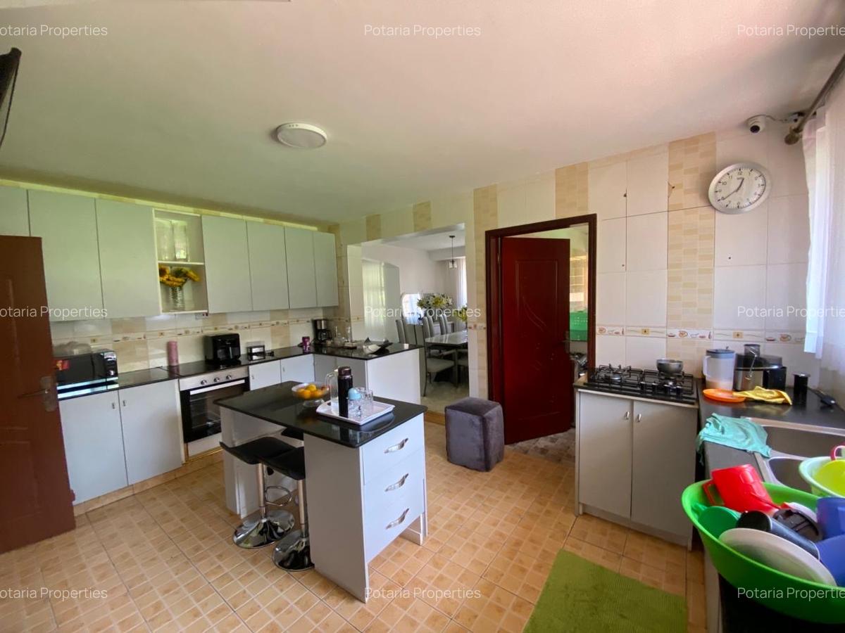 4 Bed House with Garden in Runda - 13
