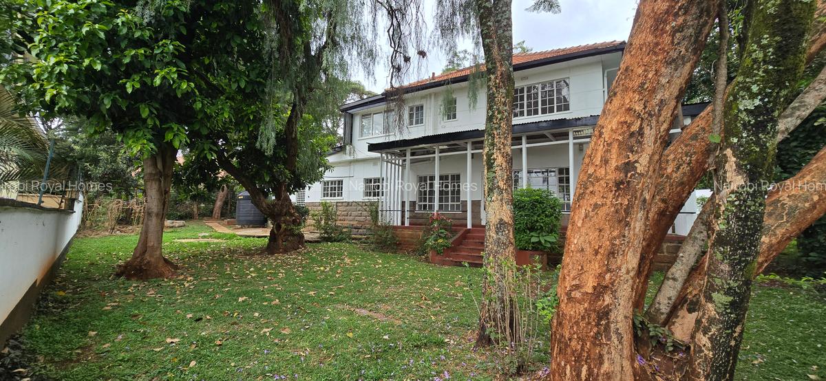 3 Bed Townhouse with En Suite at Lavington Green - 16
